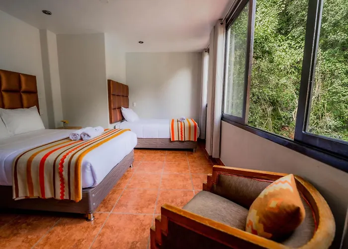 Hotel Naturalodge 3*
